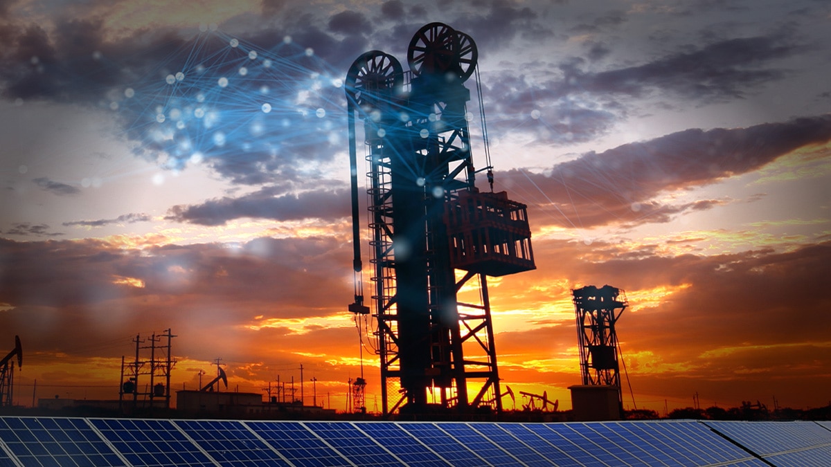 Oil pump with solar panels
