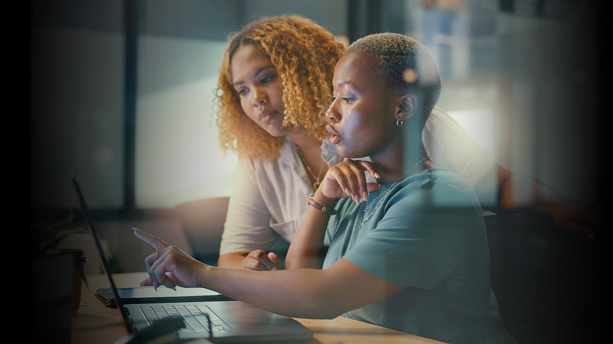 Women working in a laptop